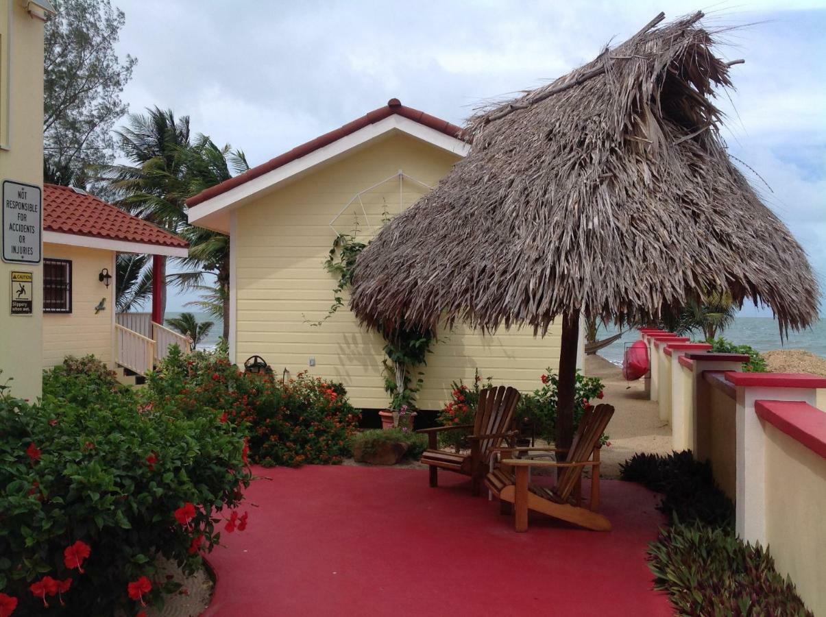 The White Horse Inn - Hopkins Village Beach Belize Eksteriør bilde