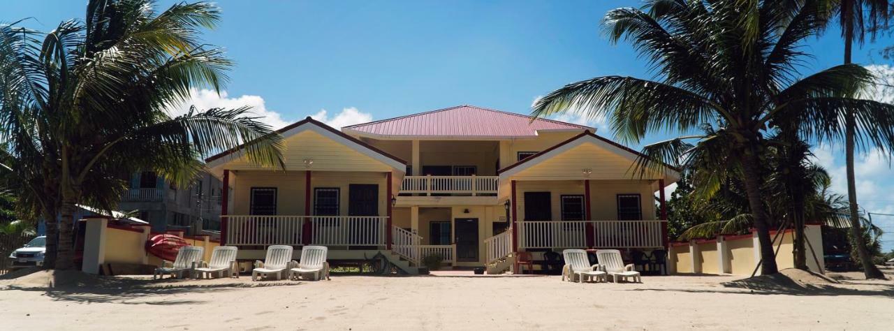 The White Horse Inn - Hopkins Village Beach Belize Eksteriør bilde